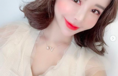 【EV女孩】深水炸彈出沒！南韓小仙子「아라」美豔動人，「兇猛肉球」漂浮水面太猖狂～