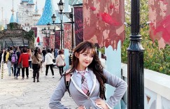 【EV女孩】奶妹餵奶路人搶圍觀！「溫蒂」泰國旅遊爆乳出街，連動物都對她愛不釋手！