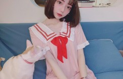 【EV女孩】純欲系女孩「啾啾」換上萬元比基尼　豐滿程度讓人忍不住想伸手摸