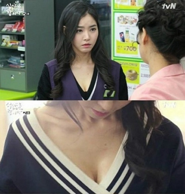 胸前那條根本「壕溝」這麼深，長輩壞壞老愛露出打招呼，網直呼：「姊姊身材太火辣！」